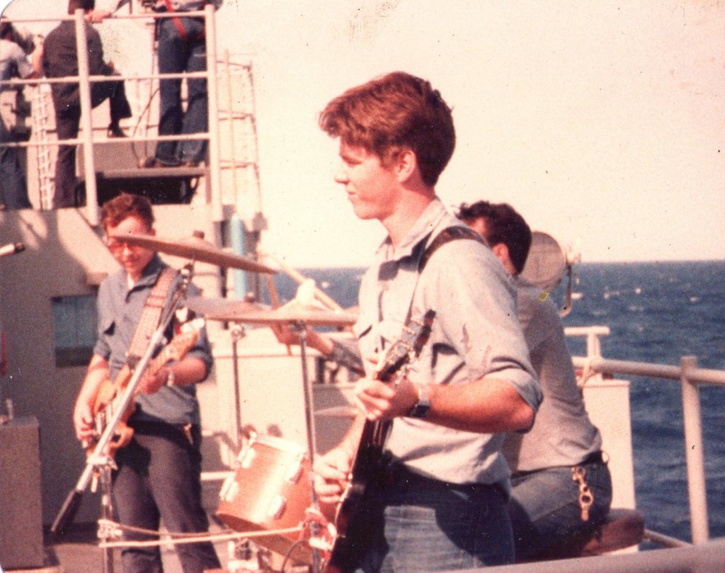 ussmoinestershipsband_02.jpg